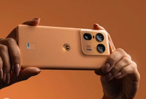 Moto X50 Ultra Soft Peach Limited Edition оценен в 650 долларов