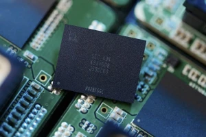 Samsung представила новые чипы памяти для SSD