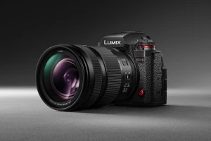 Panasonic представила фотоаппарат Lumix S1RII