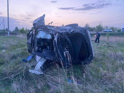 Ночью Камри опрокинулась в кювет, водитель погиб