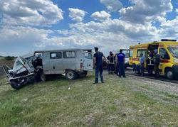 Столкнулись микроавтобус и УАЗ, погибла женщина