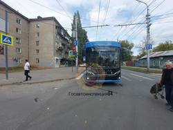 В центре города троллейбус сбил пешехода