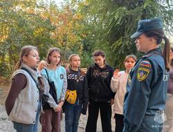 Пять школьниц награждены за спасение женщины на пожаре