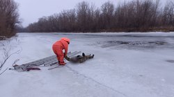 Рыбак провалился в промоину и погиб