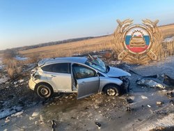 В столкновении ВАЗа и Форда пострадали водители и пассажирка