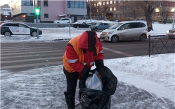 В первый день нового года на уборку дорог Красноярска вышли 35 машин и 40 рабочих