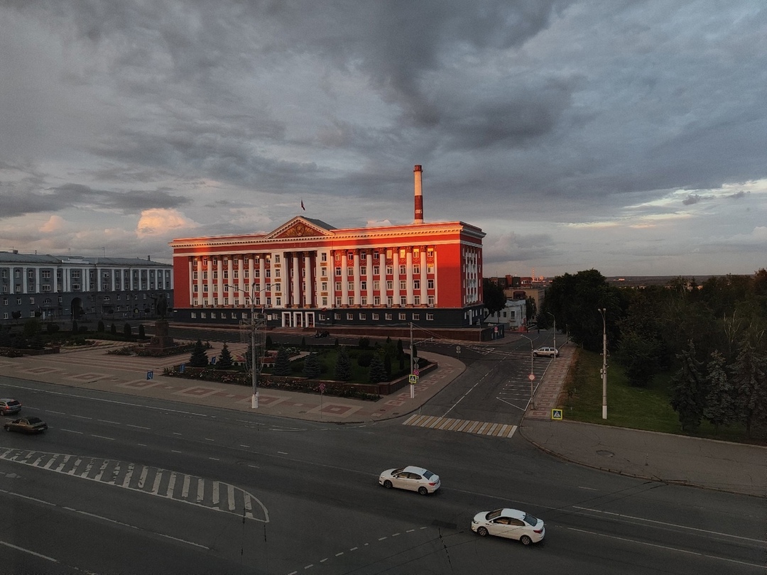 В Курской области обсудили тему оплаты больничных листов в период простоя предприятий