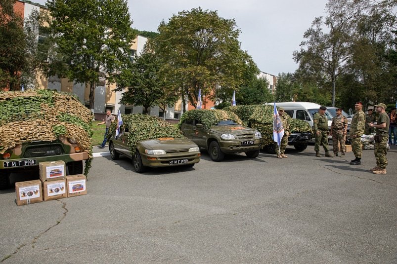 Приморским бойцам в зону СВО из Владивостока передали очередную партию гумпомощи и технику