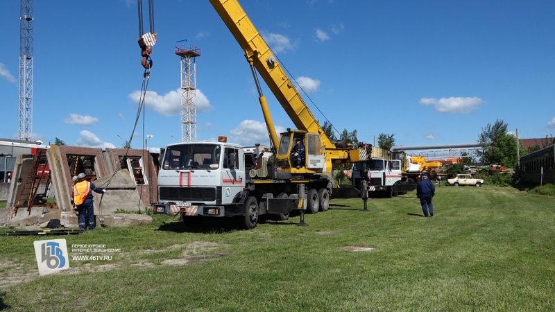 В Курске отработали спасение жильцов рухнувшего от попадания ракеты дома