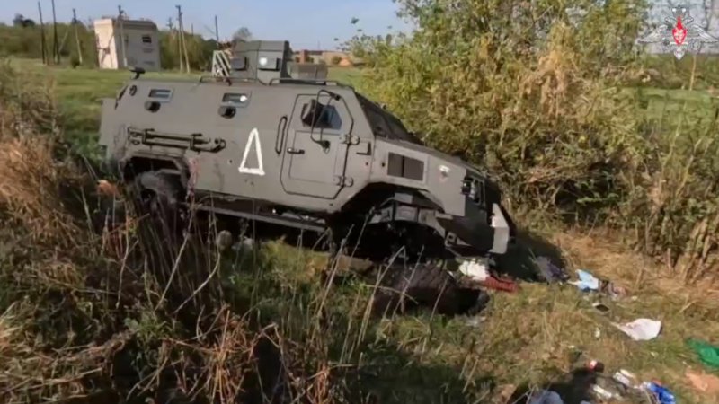 В Курской области морпехи сожгли колонну техники ВСУ