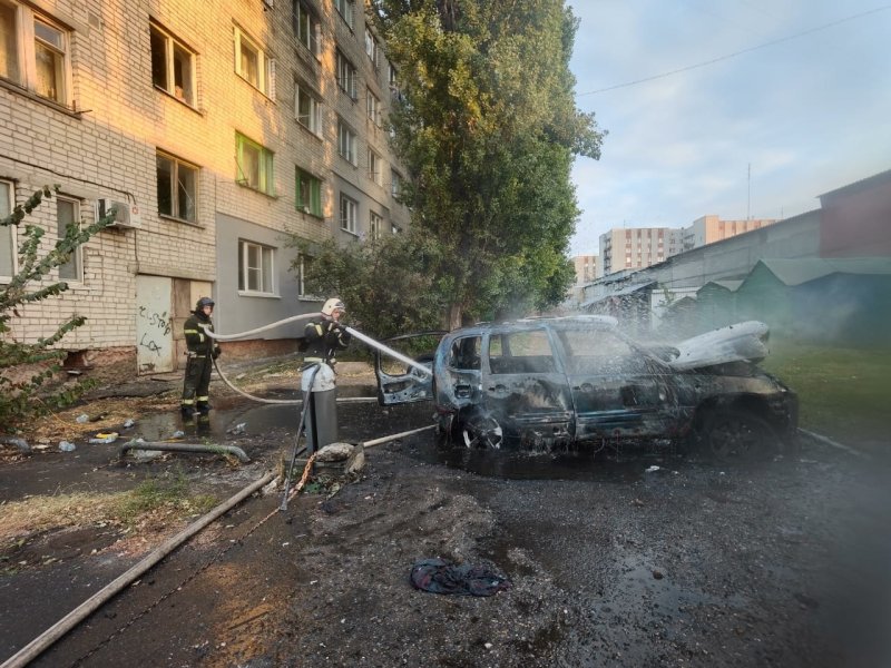 В Курске вечером дотла сгорел автомобиль Нива