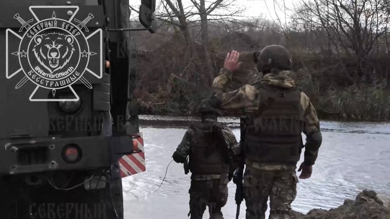 В Курской области бойцы ГВ 'Север' развернули понтонный мост через Сейм