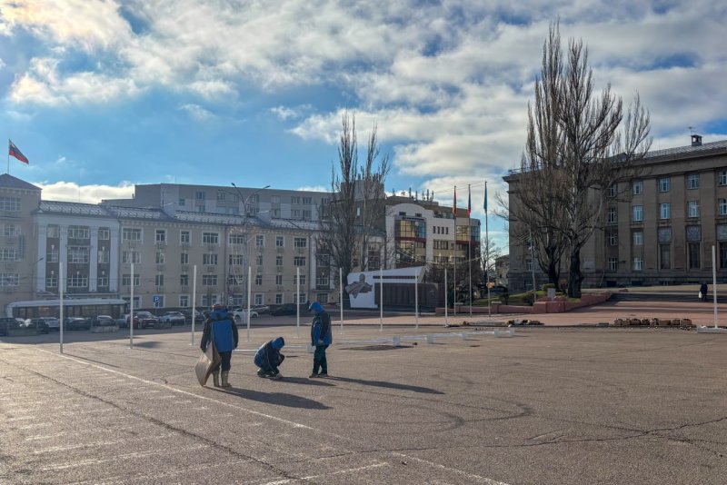 В Курске перекрыли Красную площадь для обустройства Красного леса