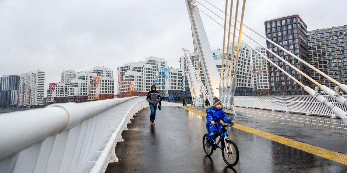 В Нагатинском Затоне открыли новый велопешеходный мост