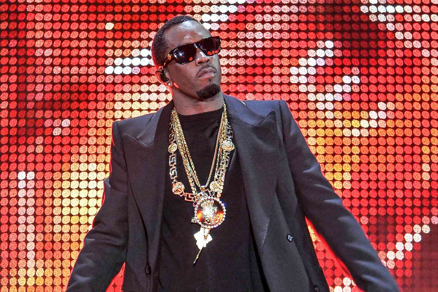 Песенка спета: рэпера Puff Daddy арестовало ФБР  скандально известного артиста будут судить за насилие и работорговлю