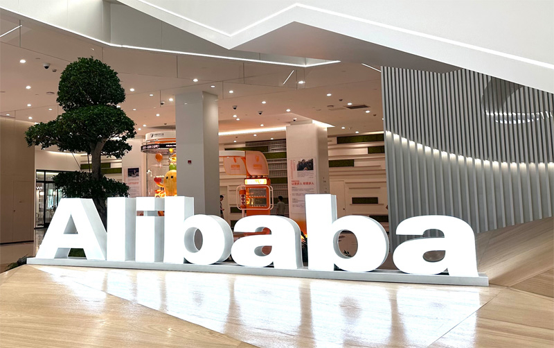 15 тыс. ускорителей на один ЦОД: Alibaba Cloud рассказала о сетевой фабрике, используемой для обучения ИИ