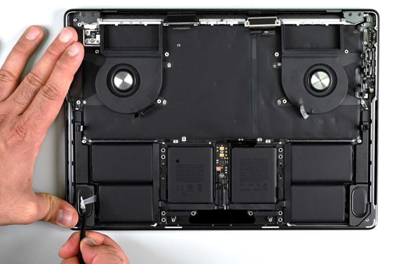 iFixit не нашли улучшений ремонтопригодности у нового Apple MacBook Pro на чипе M4 Pro