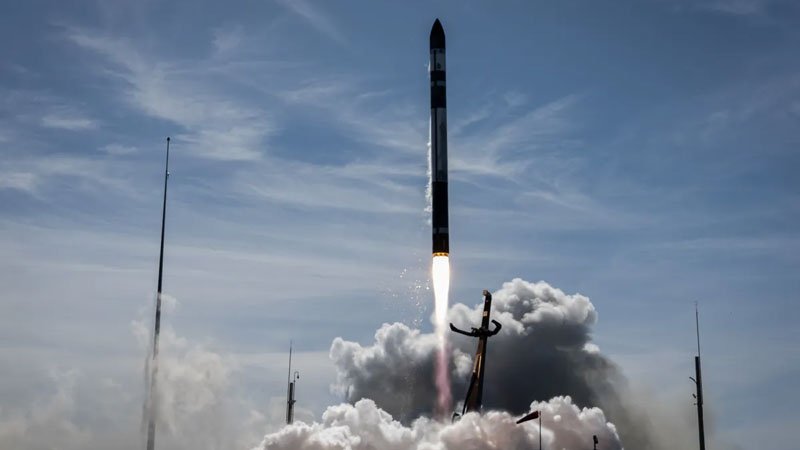 Rocket Lab впервые запустила две ракеты за сутки — по одной в каждом полушарии