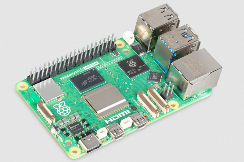 Одноплатный компьютер Raspberry Pi 5 стал доступен с 16 Гбайт ОЗУ за $120