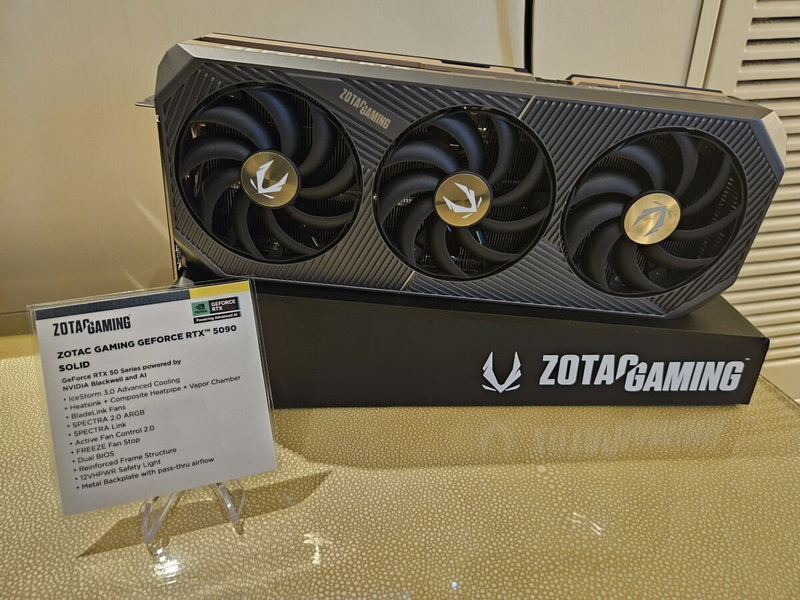 Zotac представила карты GeForce RTX 5090, RTX 5080, RTX 5070 Ti и RTX 5070 в исполнениях AMP Extreme Infinity и Solid