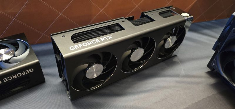 Cooler Master показала огромный кулер для GeForce RTX 5000  к нему можно прикрутить почти любой вентилятор