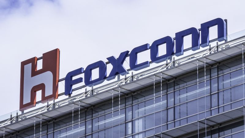 Власти Тайваня помогут Foxconn и другим компаниям справиться с новыми таможенными тарифами в США