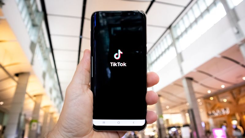 Трамп заявил, что готов продлить отсрочку запрета TikTok в США