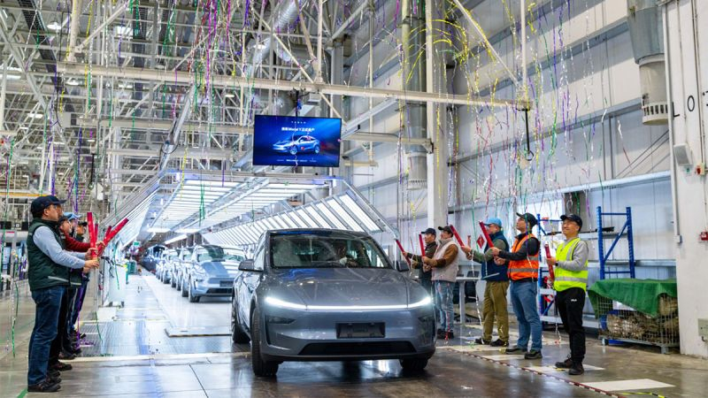 Tesla запустила производство обновлённых электромобилей Model Y в Китае