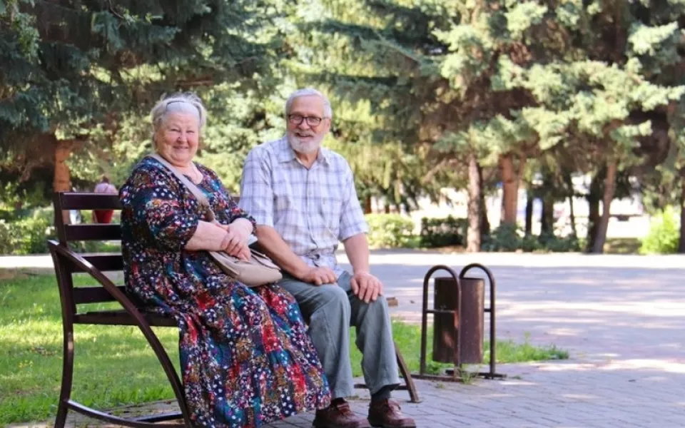 Дорогим и любимым. Поздравления с Днем бабушек и дедушек в стихах и прозе