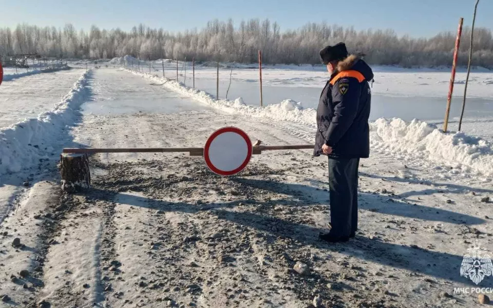 В Алтайском крае складывается критическая ситуация с ледовыми переправами