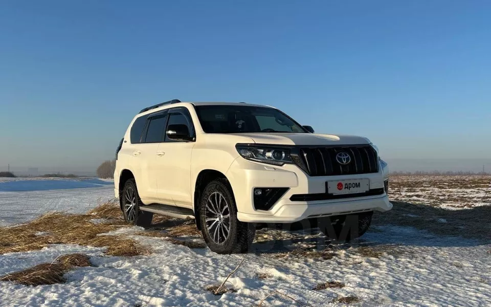 Land Cruiser Prado с холодильником и GSM-модулем продают за 9,1 млн рублей в Барнауле