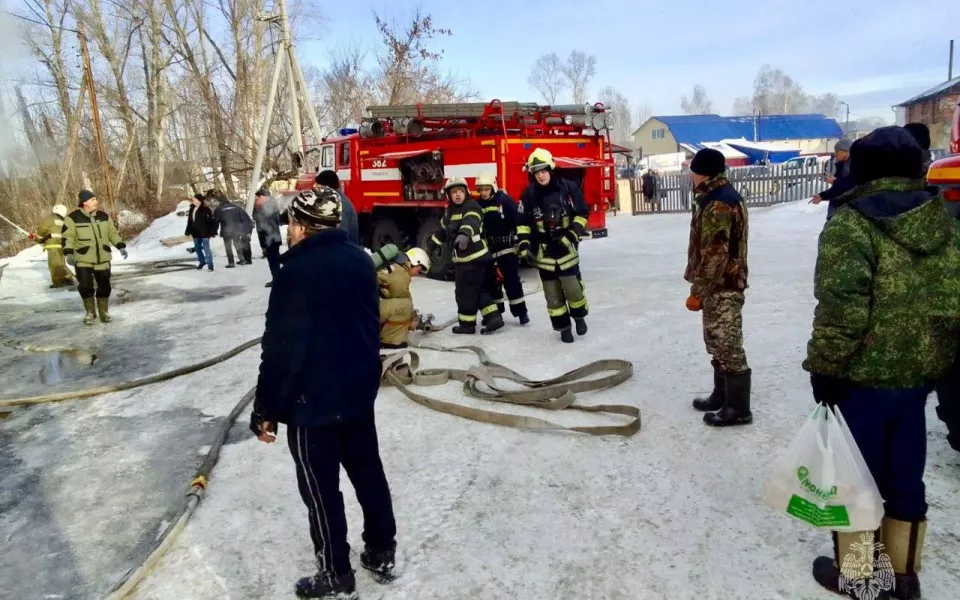 В залесовской пекарне произошел пожар и рухнула крыша