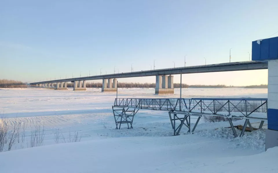 На Оби в Барнауле начали строить крещенский городок. Фото