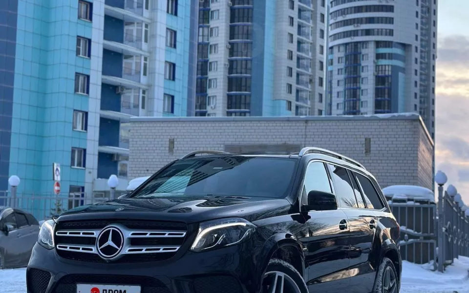 Неколхоженный Mercedes продают за 6,7 млн рублей в Барнауле. Фото