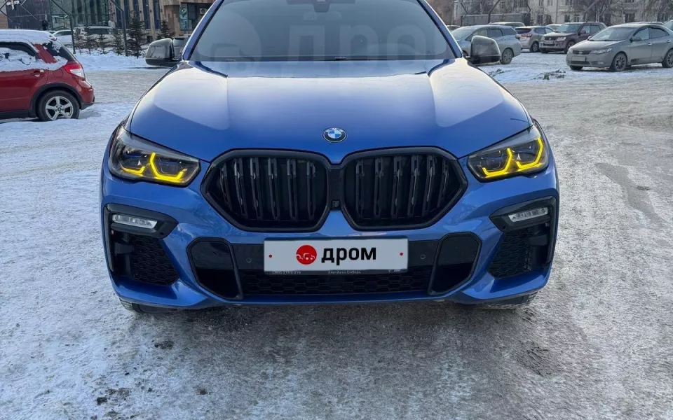 Синий BMW X6 в бронепленке продают в Барнауле за 7,9 млн рублей. Фото