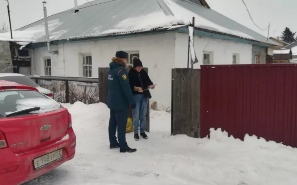 В барнаульских частных секторах и поселках прошли рейды по пожарной безопасности