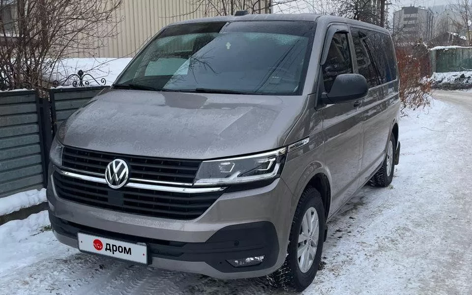 Volkswagen с бронированным кузовом продают за 6 млн рублей в Горно-Алтайске. Фото