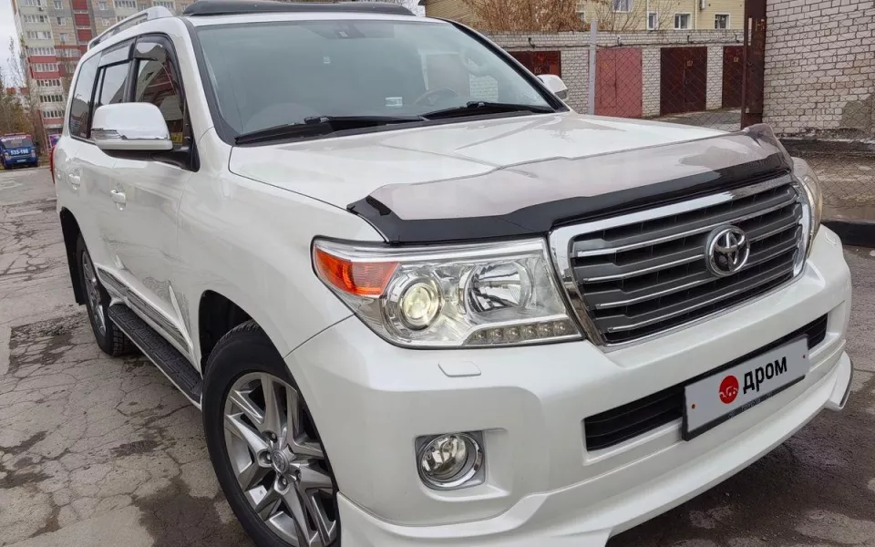 Toyota Land Cruiser с полной шумоизоляцией продают за 6,3 млн рублей в Барнауле. Фото