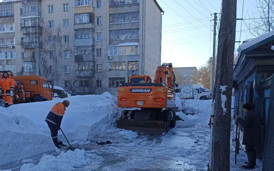 В нескольких домах в Барнауле отключили холодную воду из-за аварии