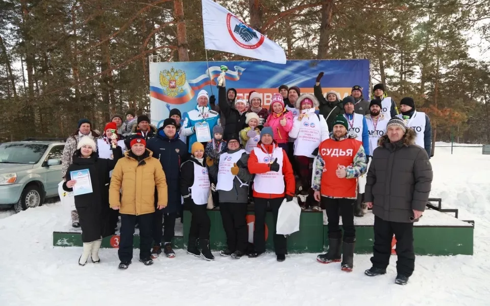 В Барнауле прошел День здоровья профсоюза строителей в честь Года защитника Отечества