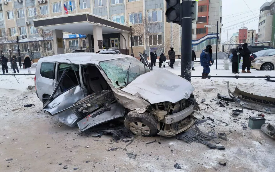 В ДТП в Якутии погибли директор театра танца и его родные