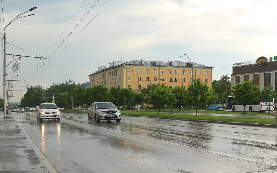 Жара с ливнями и градом: алтайские синоптики назвали прогноз погоды на выходные