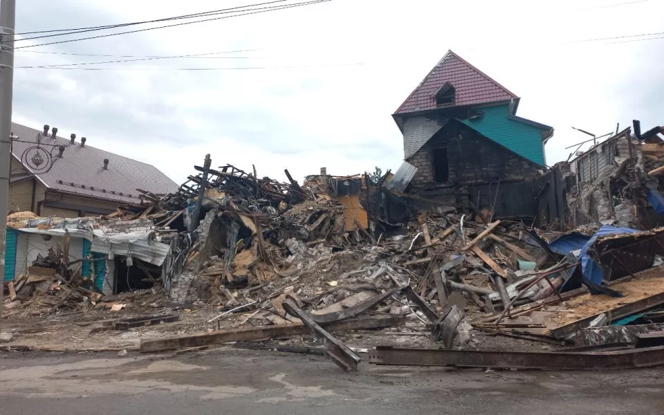 'Второй раз горит': в Барнауле произошел пожар в гостинице