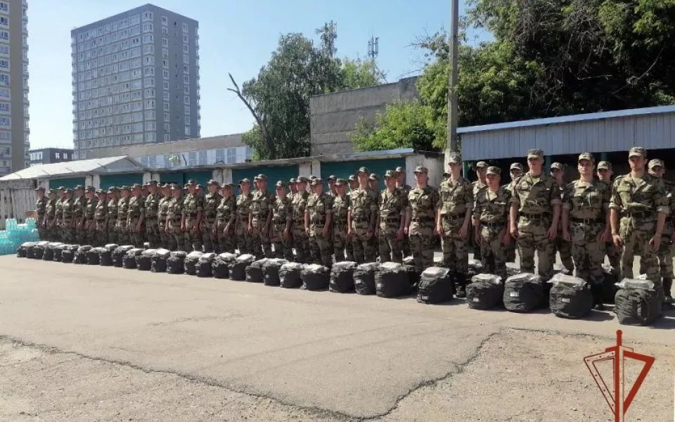 Более сотни барнаульских новобранцев пополнили ряды Росгвардии