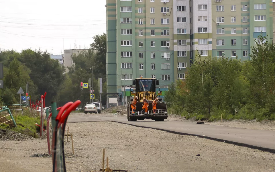 Комплексный подход: как в Барнауле по нацпроекту строят юбилейную дорогу. Фото