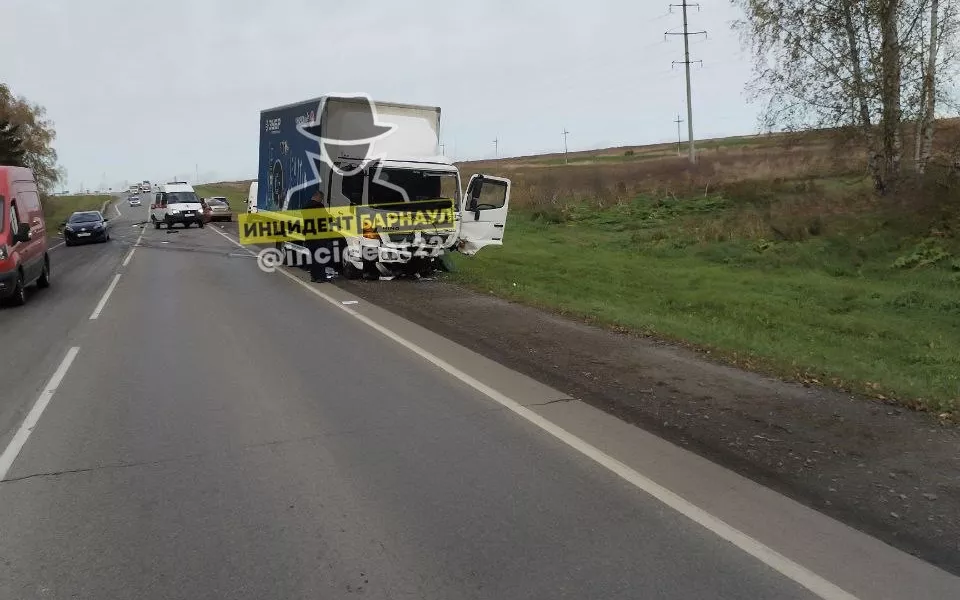 На трассе в Алтайском крае произошло серьезное ДТП, есть погибшие