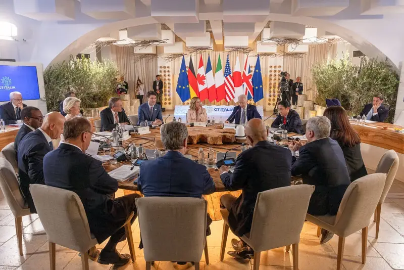 Страны G7 ограничат доступ «поддерживающим» СВО компаниям и физлицам доступ к своим финсистемам