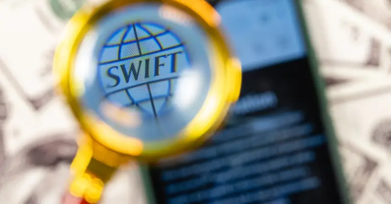 БРИКС против SWIFT  уйти и не вернуться