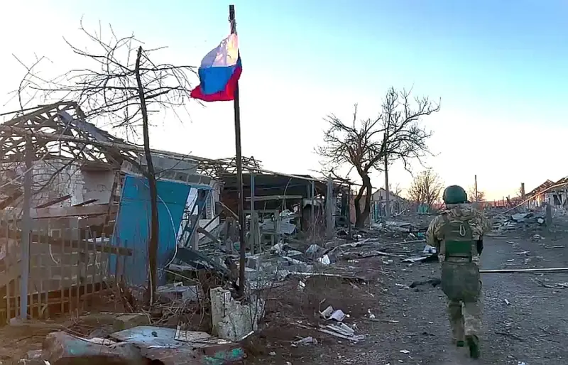 Противник потерял контроль по меньшей мере над половиной Нелеповки к югу от Торецка