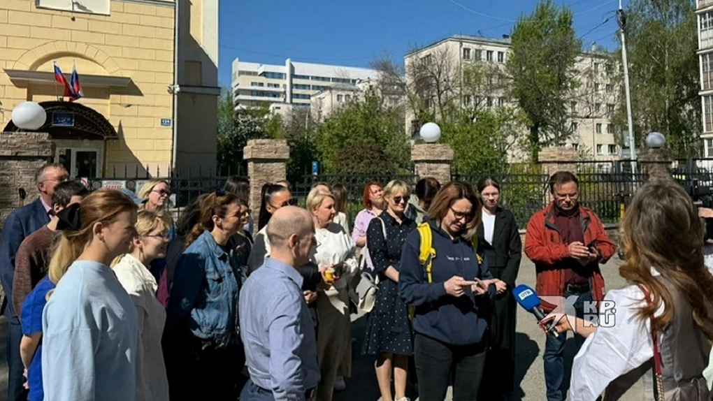 В лицее, ученики которого просили Путина вернуть уволенного директора, сменился руководитель